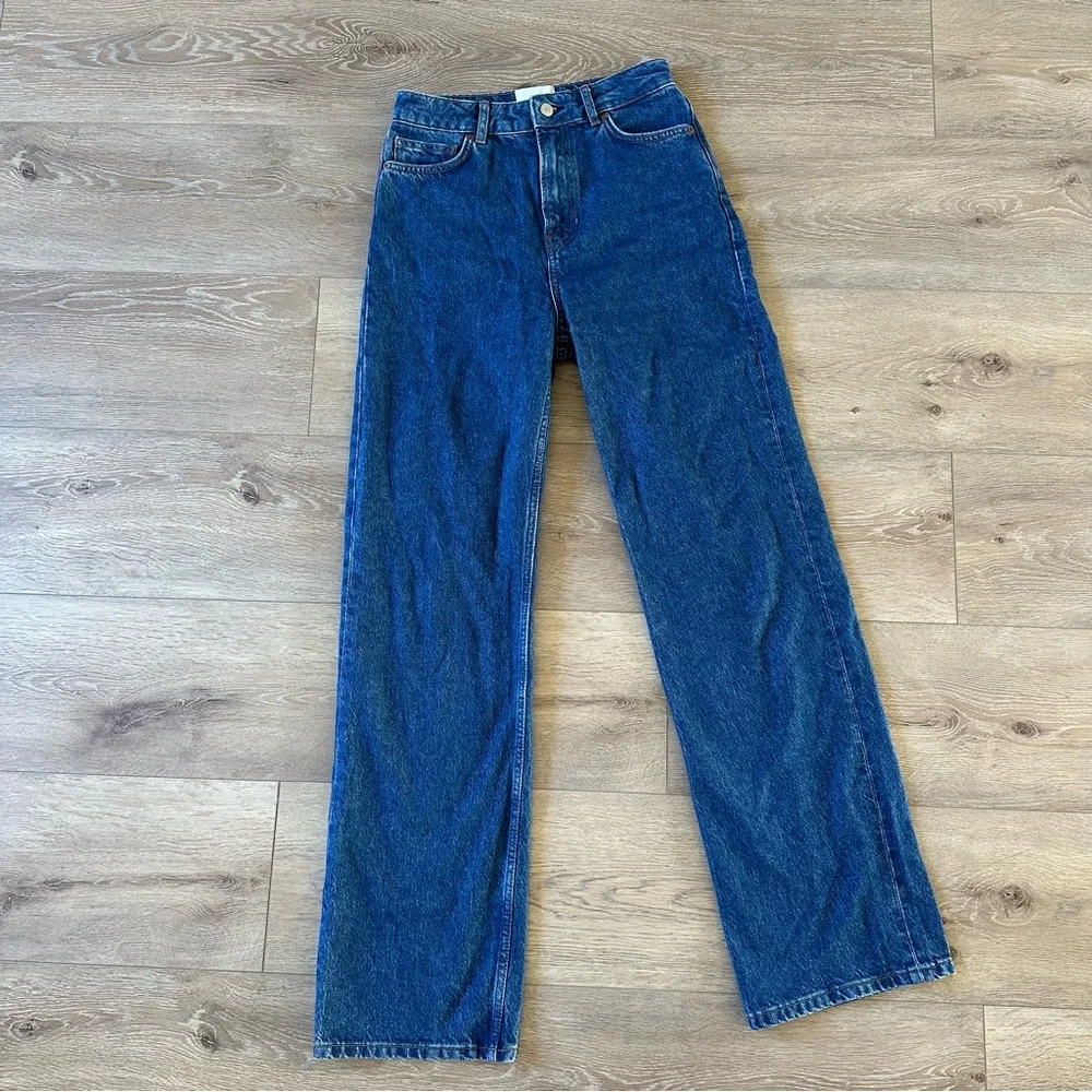 NWOT Reformation Jeans Wilder High Rise Wide Leg Jeans Cleary Wash Sz 26 - Picture 5 of 11